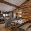 Отель Chalet Capricorne -impeccable Ski in out Chalet With Sauna and Views, фото 20