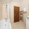 Отель Economy Double Room G2 (Sandycroft Guest House), фото 6