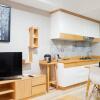 Отель Apartement Grand Sungkono Lagoon A by Nur Faizah, фото 3