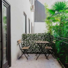 Отель Downtown Terrace Flat with AC And Patio - Feel Like a Local, фото 2