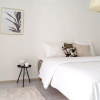 Отель New stylish 2br apartment with balcony, фото 8