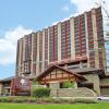 Отель DoubleTree Fallsview Resort & Spa by Hilton Niagara Falls в Ниагаре-Фолсе