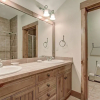 Отель Bright + Scenic 2br - 7ppl Steps To Ski Lifts + Main Street 2 Bedroom Condo by RedAwning, фото 4