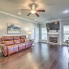 Отель Fayetteville Home: Near Biking Trails & University, фото 10