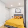 Отель Newly renovated 4 Bed 3 Bath House in DT Toronto, фото 30