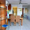 Отель Beach Paradise with wifi/AC Close to Everything, фото 3