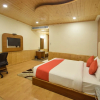 Отель OYO 11618 Sarthak Regency, фото 2