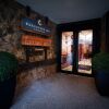 Отель Executive - The Inn at Whistler Village, фото 5