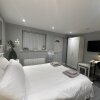 Отель Beautiful 1-bed Modern Luxury Apartment in Luton, фото 2