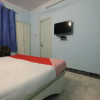 Отель OYO 12019 Hotel Anuja, фото 5
