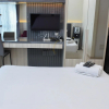 Отель Simple And Comfort Studio At Springlake Summarecon Bekasi Apartment, фото 5