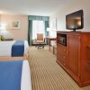 Отель Holiday Inn Express Hotel & Suites Fredericksburg, an IHG Hotel, фото 15