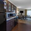 Отель Candlewood Suites Kalamazoo Se, an IHG Hotel, фото 25