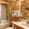 Отель Cabin Fever Lodge #750, фото 8
