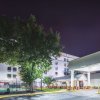 Отель La Quinta Inn & Suites by Wyndham DC Metro Capital Beltway в Кэпитол-Хайтсе