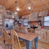 Отель Swiss Bear Haus, 4 Bedrooms, Hot Tub, Pool Access, Sleeps 12, фото 5
