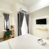 Отель Comfy And Simply Look Studio Room Sayana Bekasi Apartment, фото 1