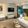 Отель Luxe apartment center 6pers 300m2 privare garden, фото 5