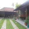 Отель Kampung Tembi Guest House, фото 8