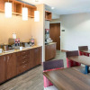 Отель Comfort Inn & Suites West - Medical Center, фото 28