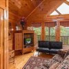 Отель Splash Country 4 Bedrooms 4 Bathrooms Cabin, фото 26