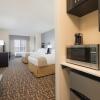 Отель Holiday Inn Express & Suites Denver South - Castle Rock, an IHG Hotel, фото 3