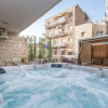 Отель One BDR with a Huge Terrace, фото 14