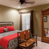 Отель Live Oak Bed And Breakfast, фото 17