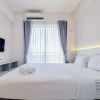 Отель Cozy Studio At 17Th Floor Sky House Bsd Apartment Near Mall, фото 2