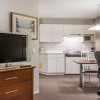 Отель Syracuse Inn & Suites, фото 33