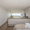 Отель Spacious Studio Apartment With Full Ocean View at Mouille Point, фото 1