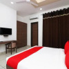 Отель OYO Flagship 15448 Green plaza Sector 10, фото 10