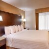 Отель Cortona Inn & Suites Anaheim Resort, фото 27