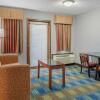 Отель Quality Inn & Suites Bedford West, фото 9