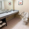 Отель Comfort Suites Bethlehem Near Lehigh University and LVI Airport, фото 11