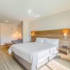 Отель Holiday Inn Express & Suites Gulf Shores, an IHG Hotel, фото 3