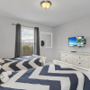 Отель Posh and Roomy Home With Spa Near Disneyworld, CDC Standards #6st345, фото 3