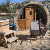 Отель Winter Escape Luxury Hobbit House With Hot Tub! в Шеернессе