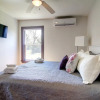 Отель Quiet Sea Point Cottage by Redawning, фото 26