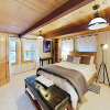 Отель The Love Nest: Tahoe City Home by RedAwning, фото 18