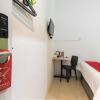 Отель Reddoorz Near Sun Plaza Medan 2 - Hostel, фото 3