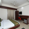 Отель OYO 512 Hotel Aman Inn, фото 9