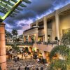 Отель Amazing San Diego Luxury 2BR/2.5 Bath - Free Parking! ($3300/month for April/May!) (FV5) в Сан-Диего