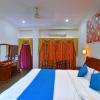 Отель The Cove by OYO Rooms, фото 2