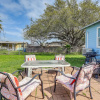 Отель Cozy Texas Cottage < 2 Mi to Rockport Beach!, фото 11