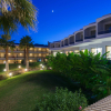 Отель Lutania Beach Hotel, фото 1