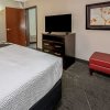 Отель La Quinta Inn & Suites by Wyndham Dallas I-35 Walnut Hill Ln, фото 13