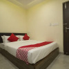 Отель OYO 24810 Silver Crescent, фото 18