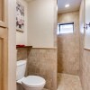 Отель Hearn Rd House #303137 4 Bedrooms 3 Bathrooms Home, фото 10