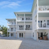 Отель Islamorada Home, Ocean Views, Playroom, Near Tiki Bar, Pool, And Boat Dockage, Ultimate Keys Getaway, фото 1